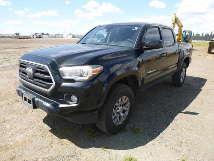 2018-toyota-tacoma-image-2