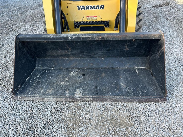 yanmar-s220r-image-9