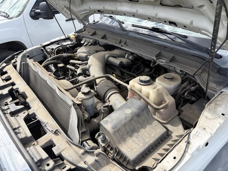 2011-ford-f550-image-6