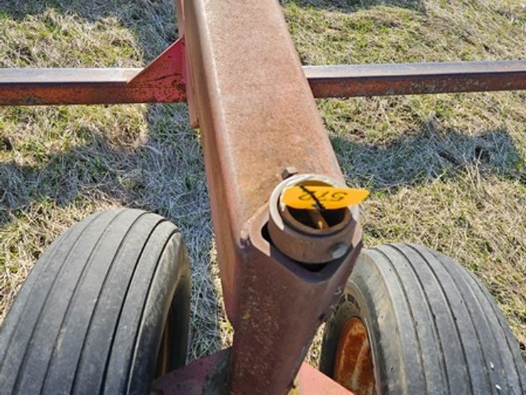 #572-•-11-place-bale-trailer-image-10