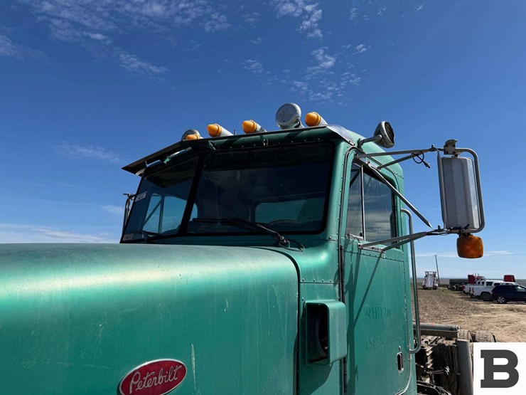1990-peterbilt-377-image-8