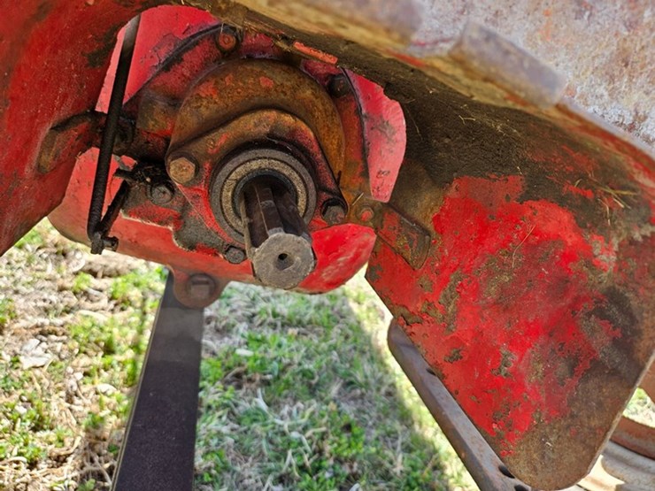 #525-•-farmall-super-m-tractor-image-16