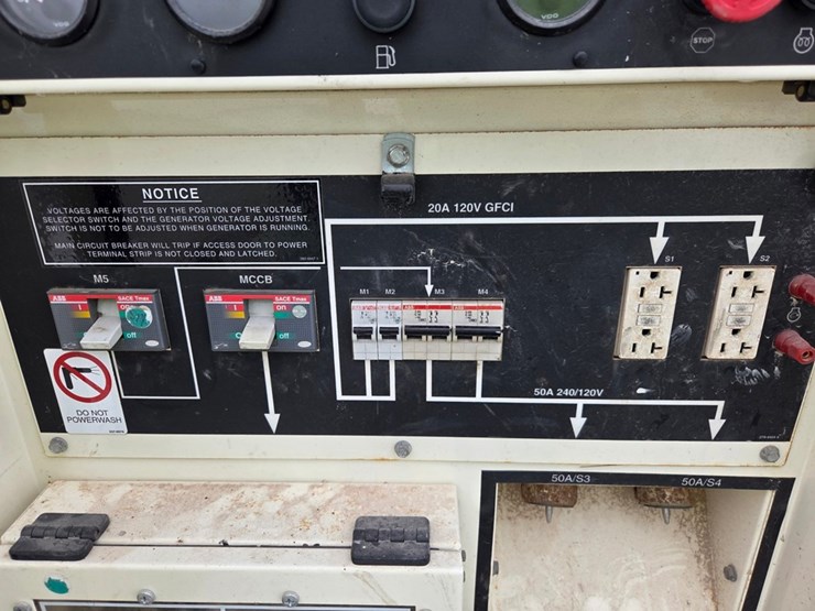 2011-caterpillar-xq20-image-29