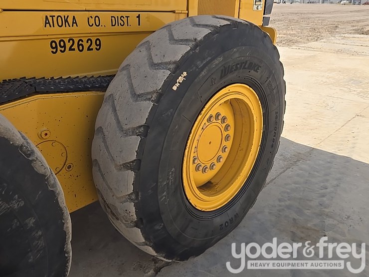 2019-deere-670g-image-15