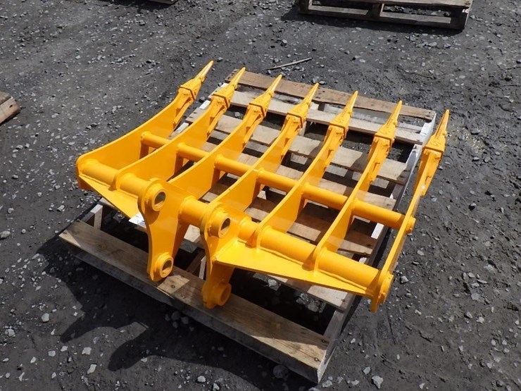 caterpillar-305-image-3