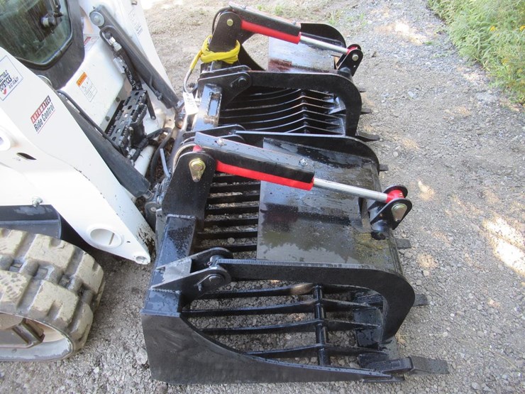 wildcat-80"-heavy-duty-skid-steer-rock-tooth-grapple-image-5