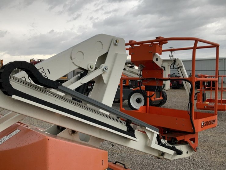 #309-•-2019-snorkel-38'-articulating-lift-image-20