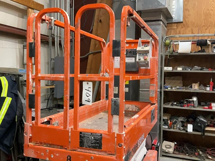 #409-•-snorkel-19'-scissor-image-13