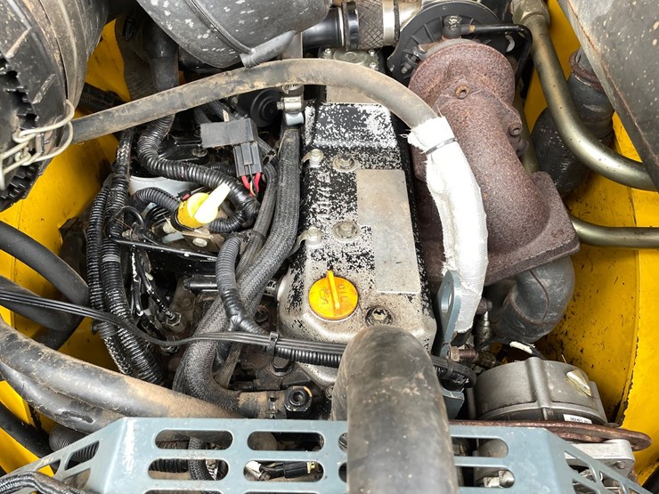 2013-gehl-rt210-image-10