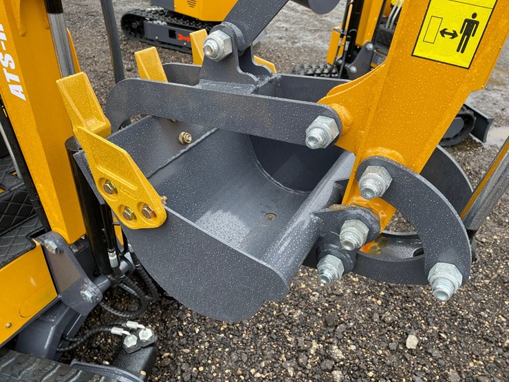 #3249-•-2026-ats-rt15r-mini-excavator-image-7