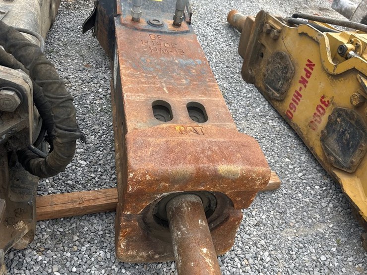 caterpillar-330-image-3