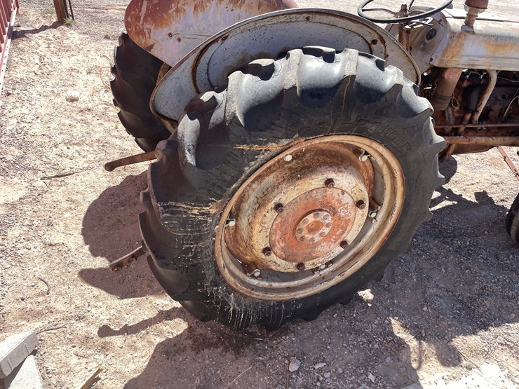 ford-tractor-image-63