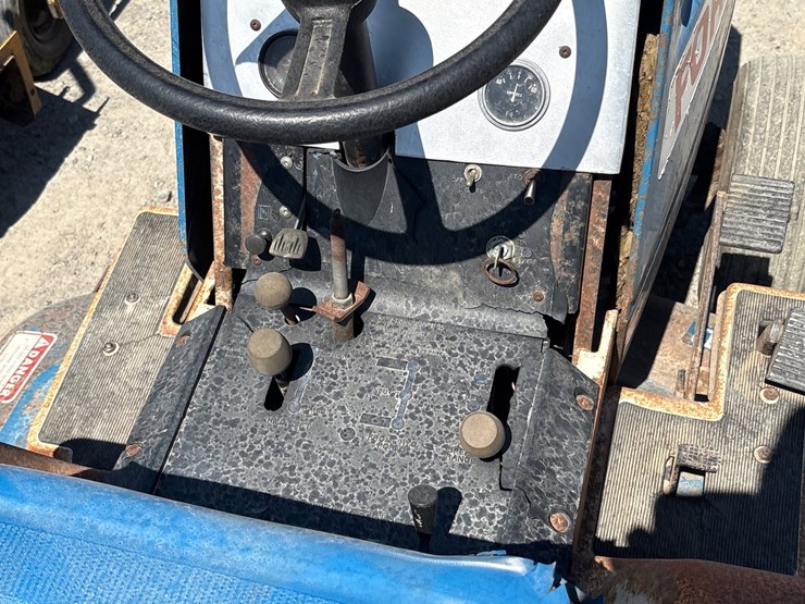 ford-tractor-image-6