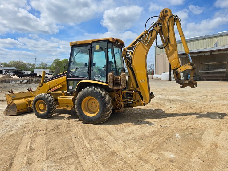 2005-caterpillar-420d-image-7