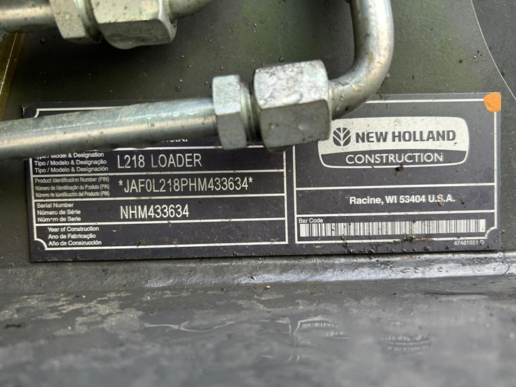 2017-new-holland-l218-image-25