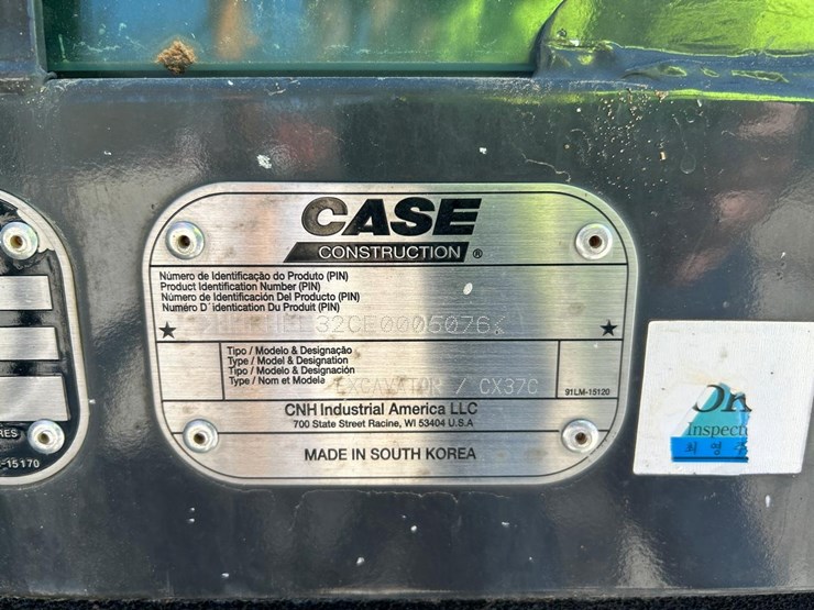 2023-case-cx37c-image-28