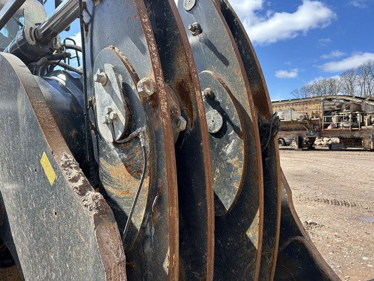 2012-deere-844k-image-16