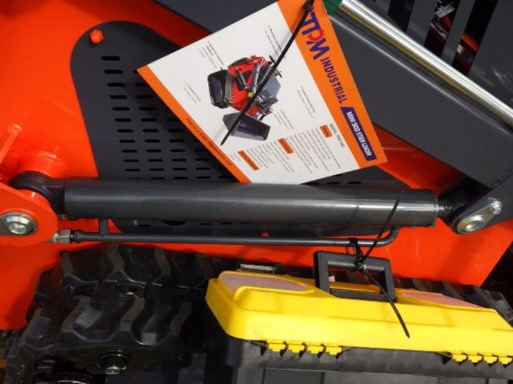 2026-tpm-t460-skid-steer-tracked-loader-image-7