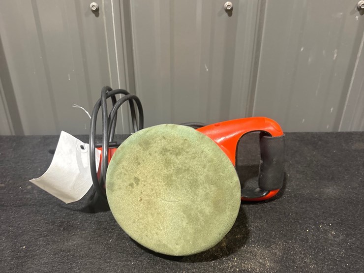 #774-•-black-and-decker-6-inch-polisher-image-4