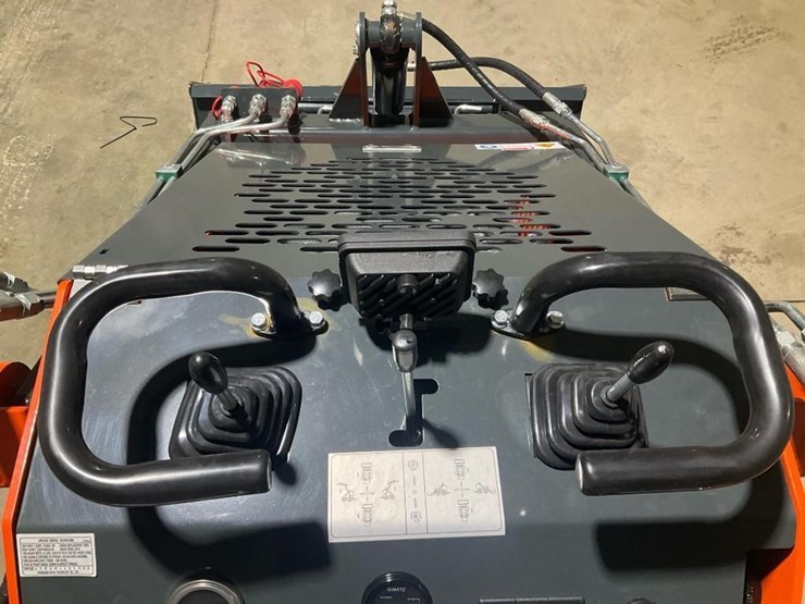 #1002-•-new-landhero-t460-mini-skid-steer-image-14