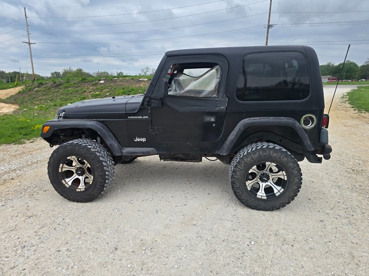 1997-jeep-wrangler-image-5
