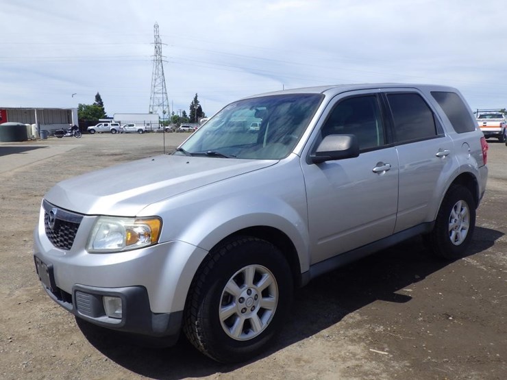 2010-mazda-tribute-image-1