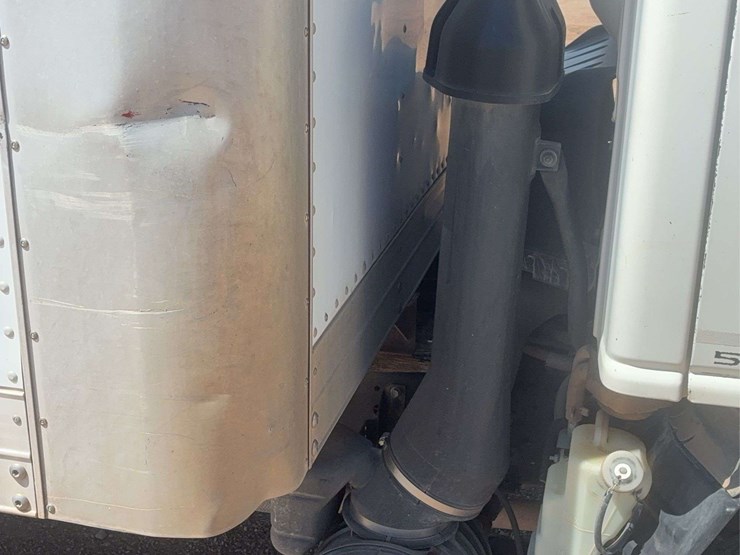 2006-chevrolet-w3500-image-36