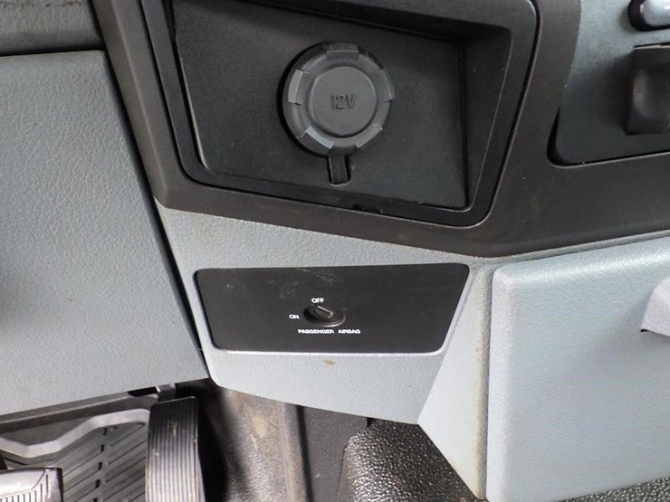 2011-ford-f550-image-31