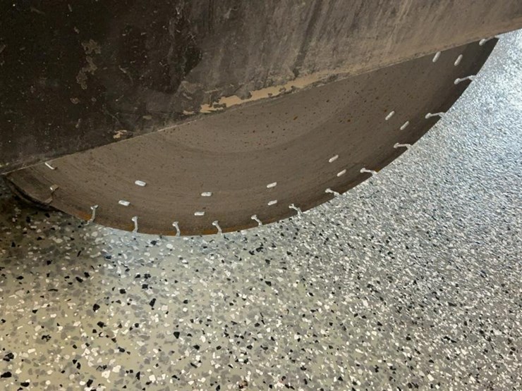 #104-•-husqvarna-fs400lv-concrete-saw-image-9