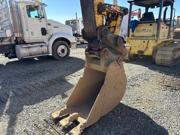 new-holland-eh160-image-11