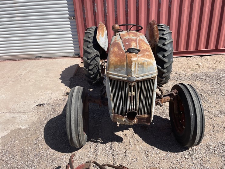 ford-tractor-image-44