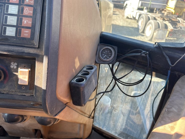 caterpillar-ch75-image-61