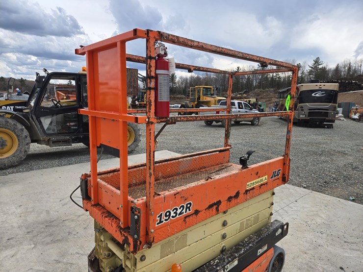 jlg-1932r-image-10