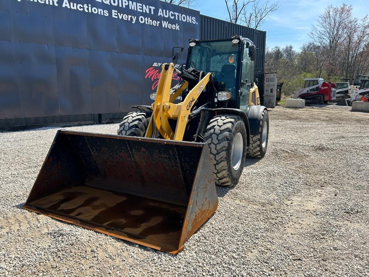 2022-gehl-al750-image-8