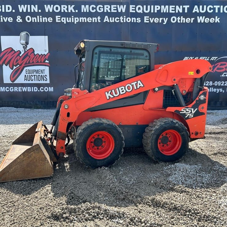 2017 KUBOTA SSV75