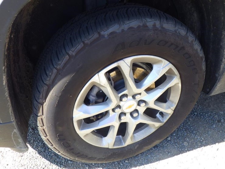 2023-chevrolet-traverse-image-13