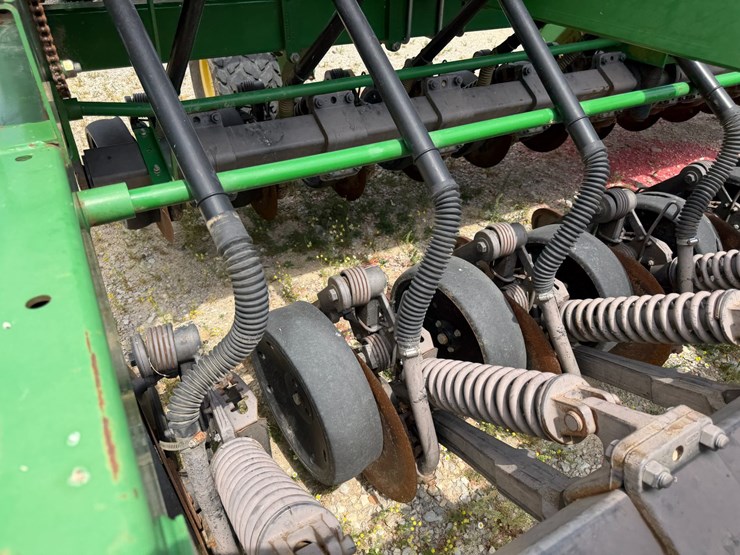john-deere-1590-image-101