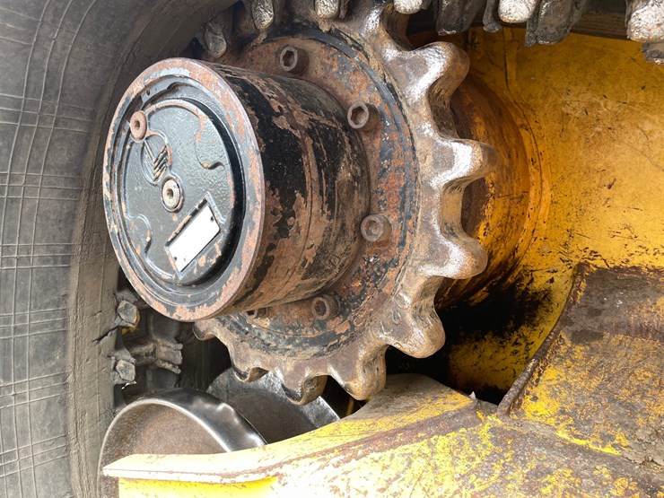 2013-gehl-rt210-image-19