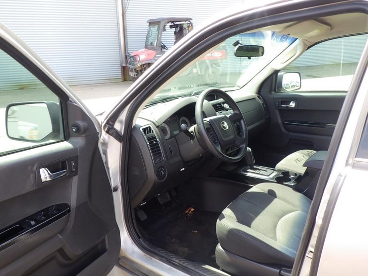 2010-mazda-tribute-image-5