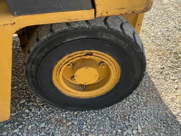 1976-caterpillar-v80c-image-38