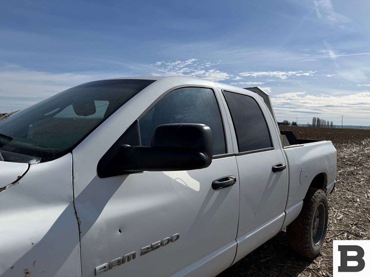 2005-dodge-ram-2500-image-12