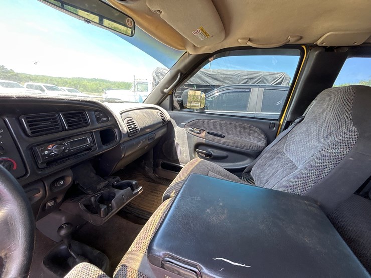 2000-dodge-ram-1500-image-11