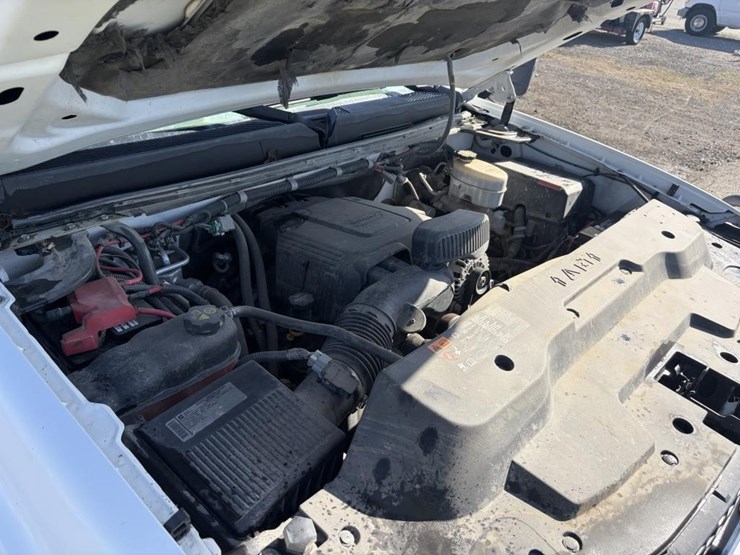 2012-gmc-sierra-3500-image-12