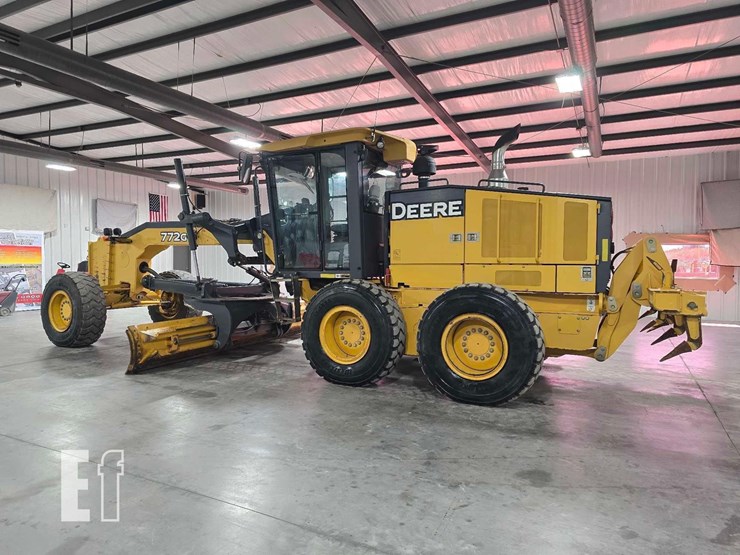 2012-deere-772g-image-4