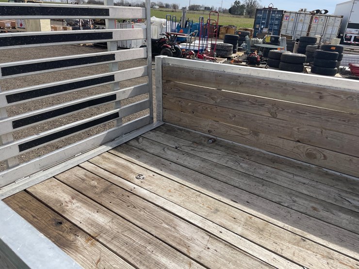 #2850-•-single-axle-aluminum-trailer-(no-title)-image-16
