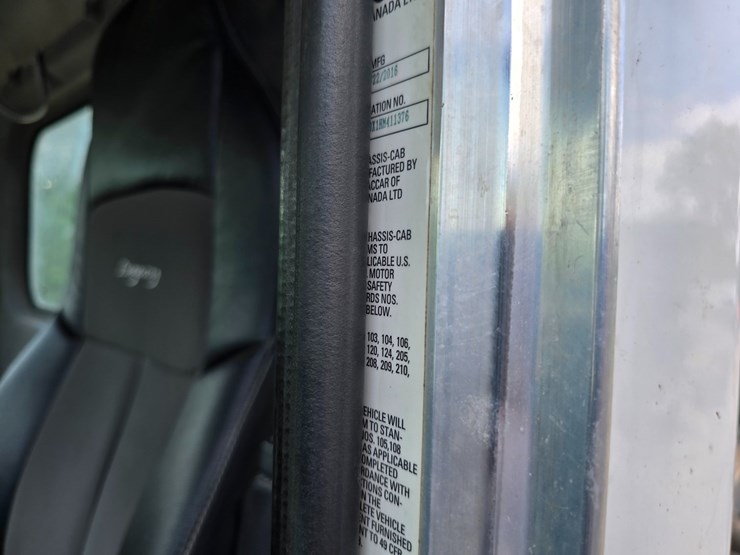 2017-peterbilt-348-image-100