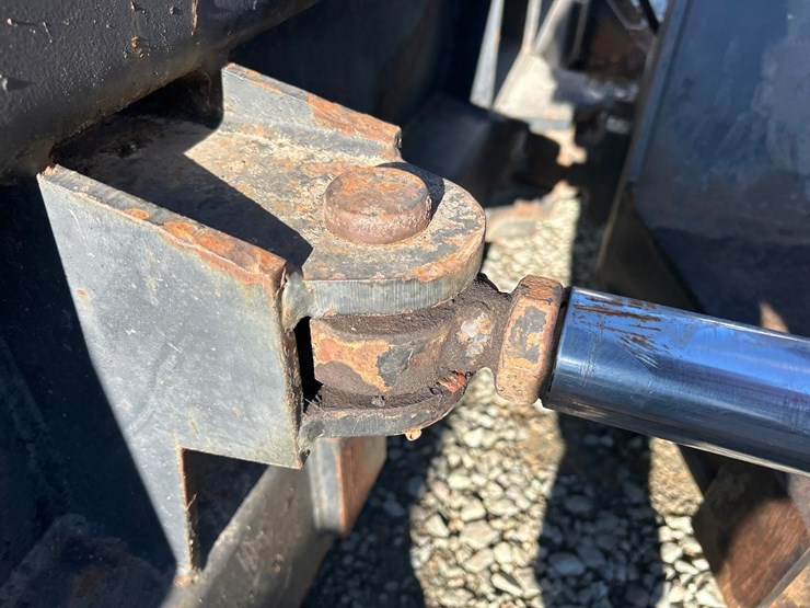 caterpillar-ch75-image-18