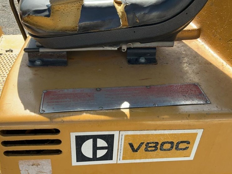 1976-caterpillar-v80c-image-12