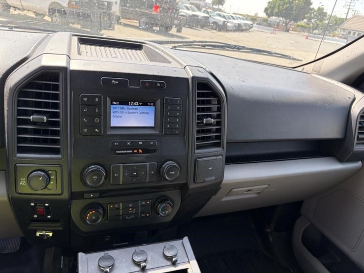 2018-ford-f150-image-16