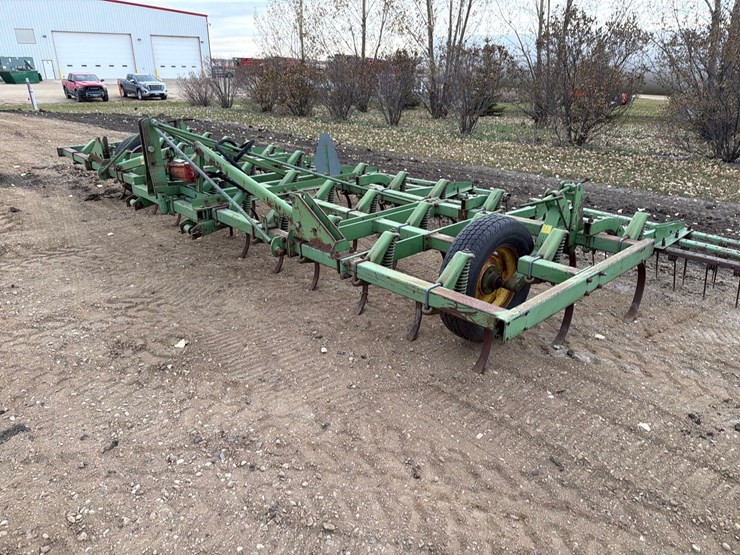 john-deere-1100-image-1